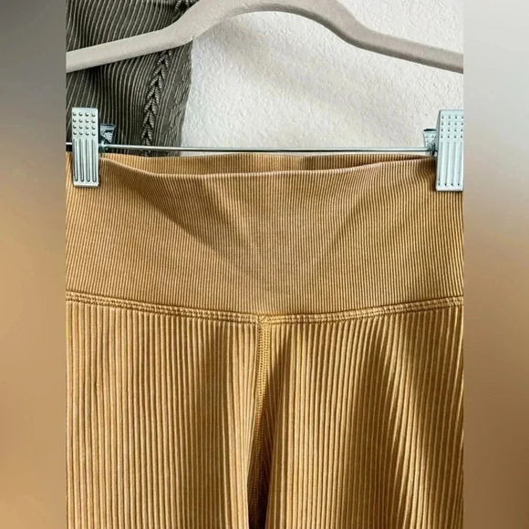 Aerie Offline Seamless 7/8 set of 2 leggings | size small - Picture 5 of 8